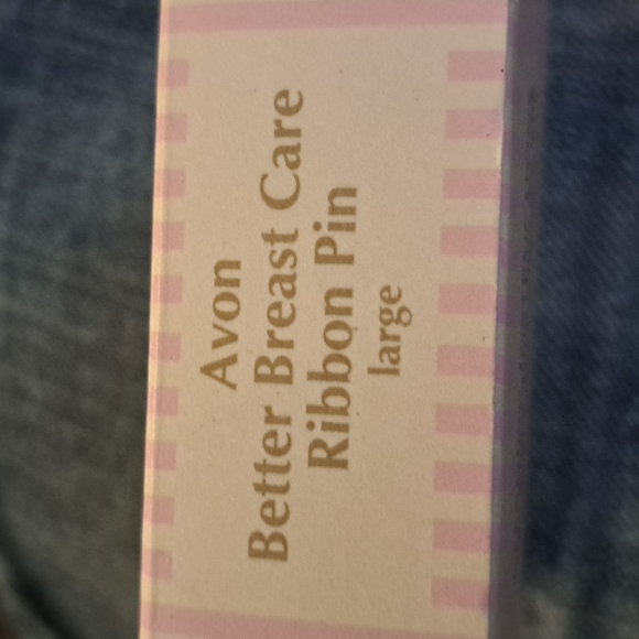 1991 Avon Breast Cancer Awareness Pin - Picture 6 of 6